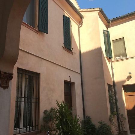 Apartament Elena Ferrara Zewnętrze zdjęcie